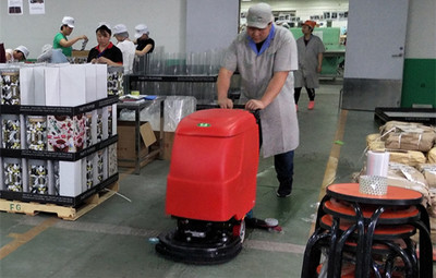 工廠車(chē)間全自動(dòng)洗地機(jī) 提升清潔效率，優(yōu)化人力資源